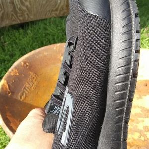 Sketcher womans sneakers